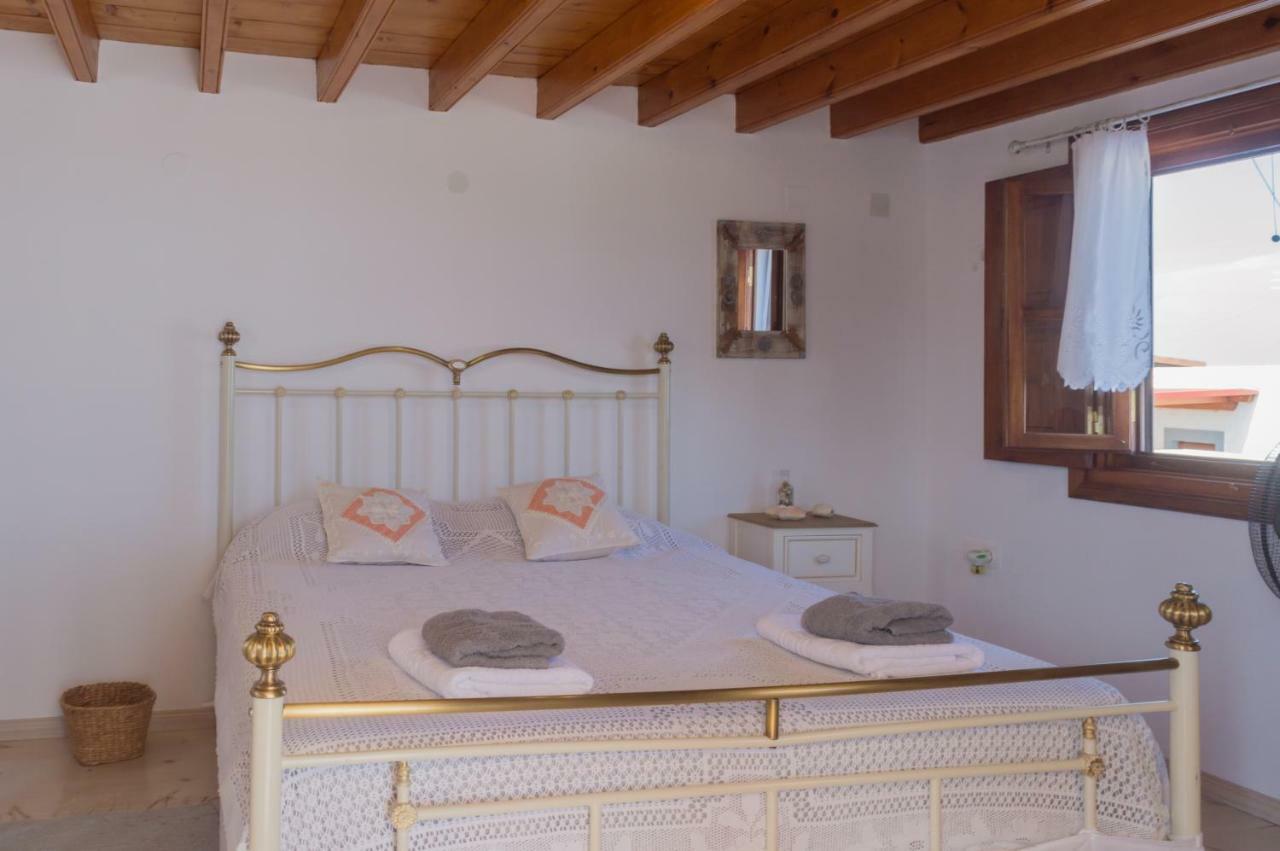 Manos House In Chora Villa Patmos Town Exterior photo