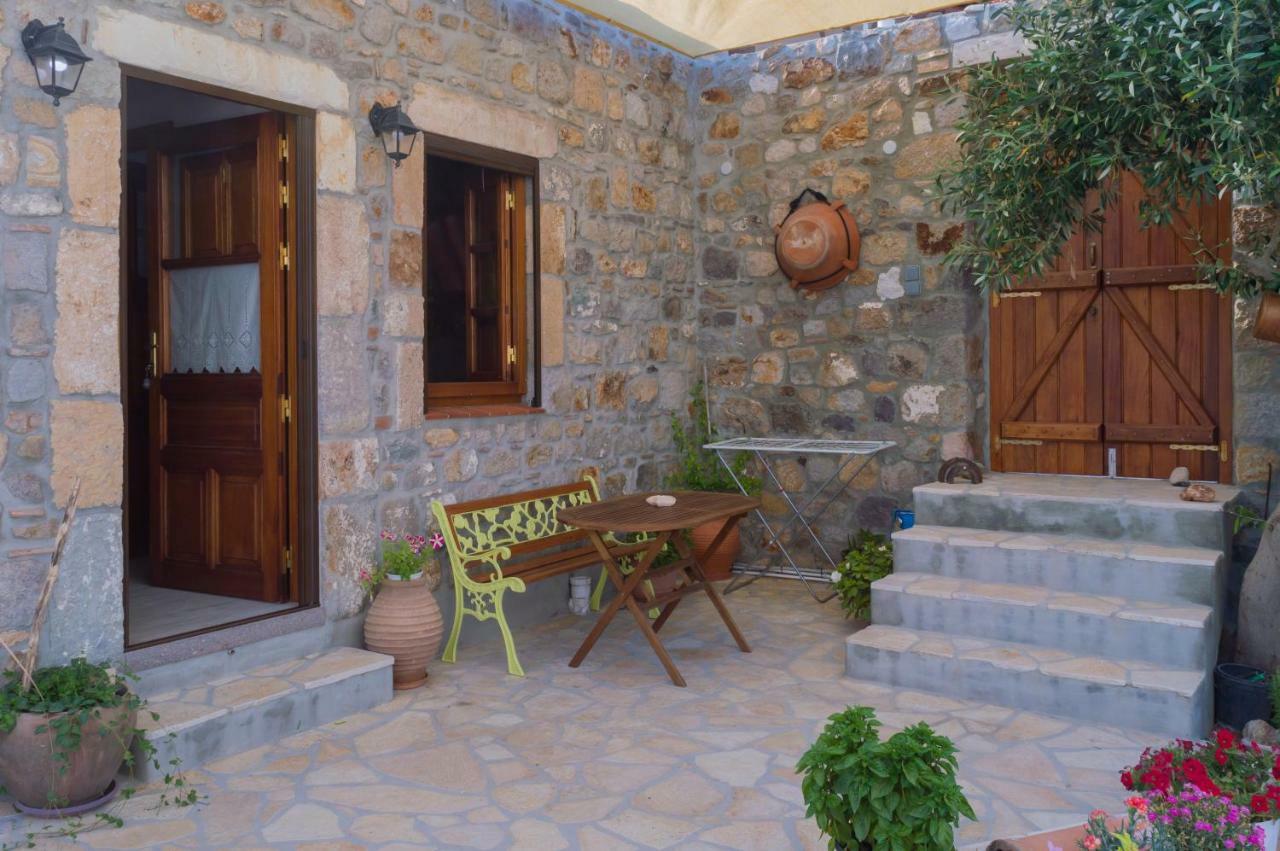 Manos House In Chora Villa Patmos Town Exterior photo